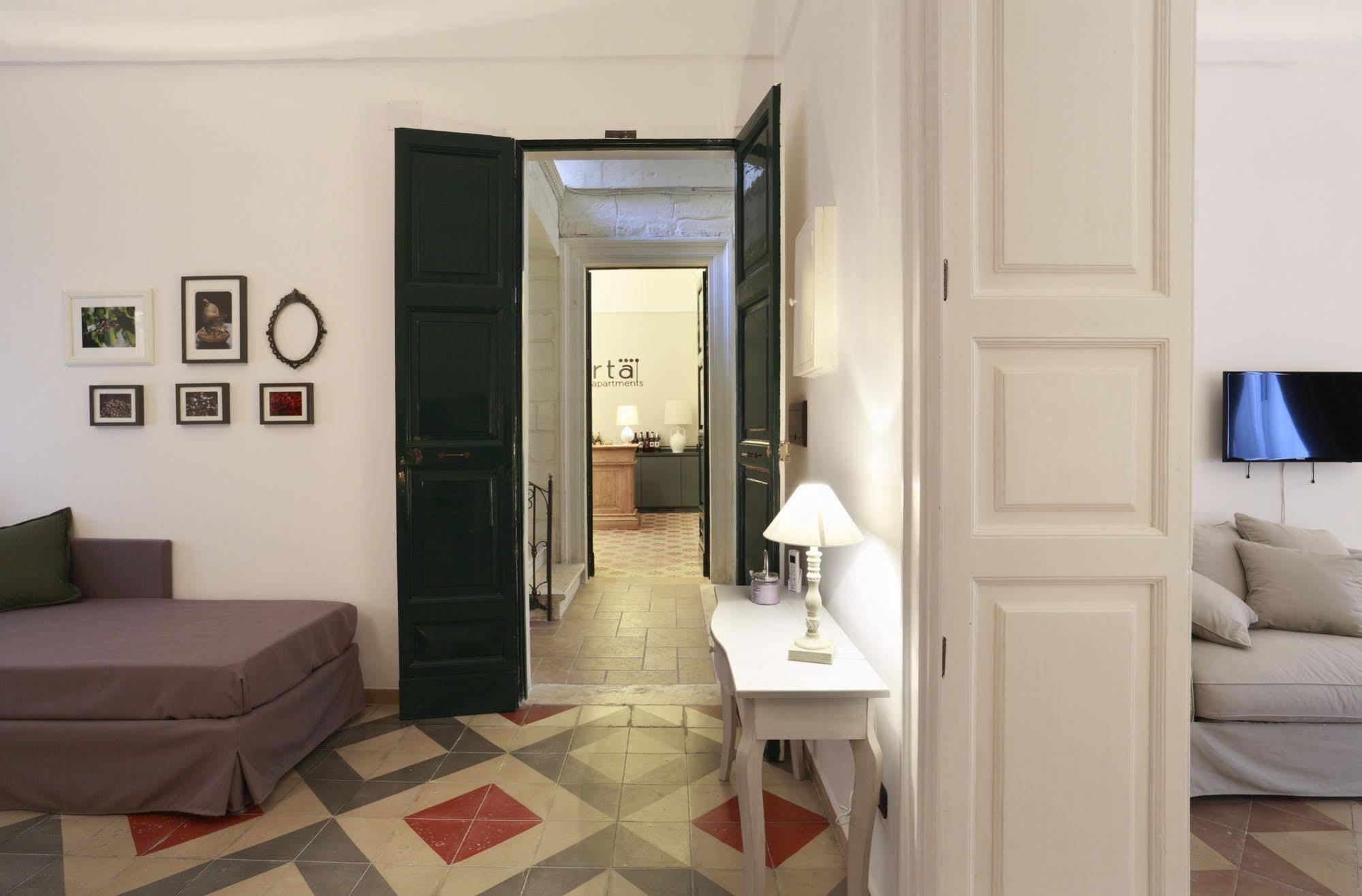 Santa Marta Suites & Apartments Lecce Exterior photo