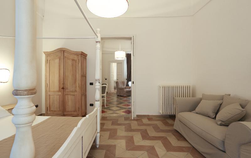 Santa Marta Suites & Apartments Lecce Exterior photo