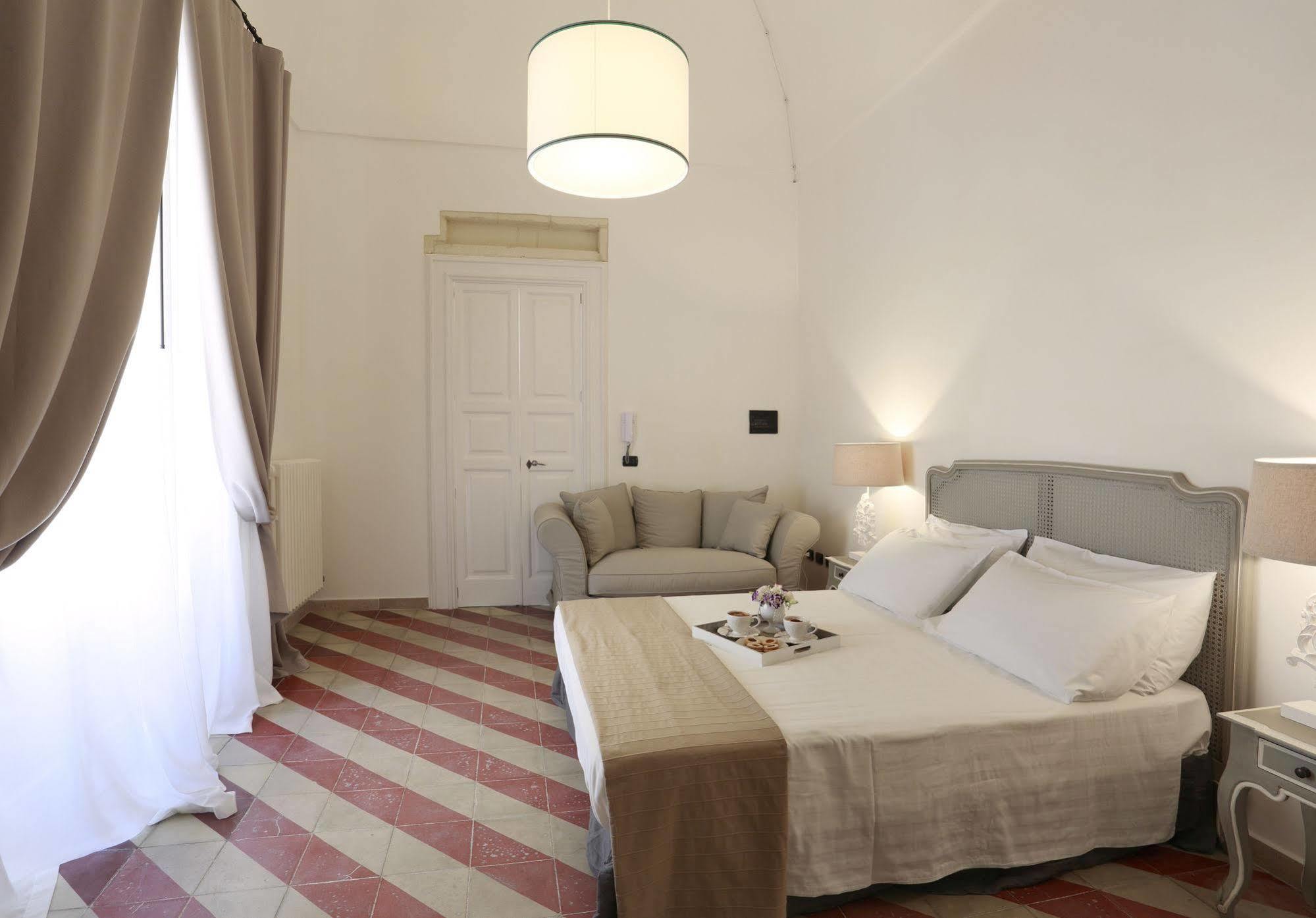 Santa Marta Suites & Apartments Lecce Exterior photo