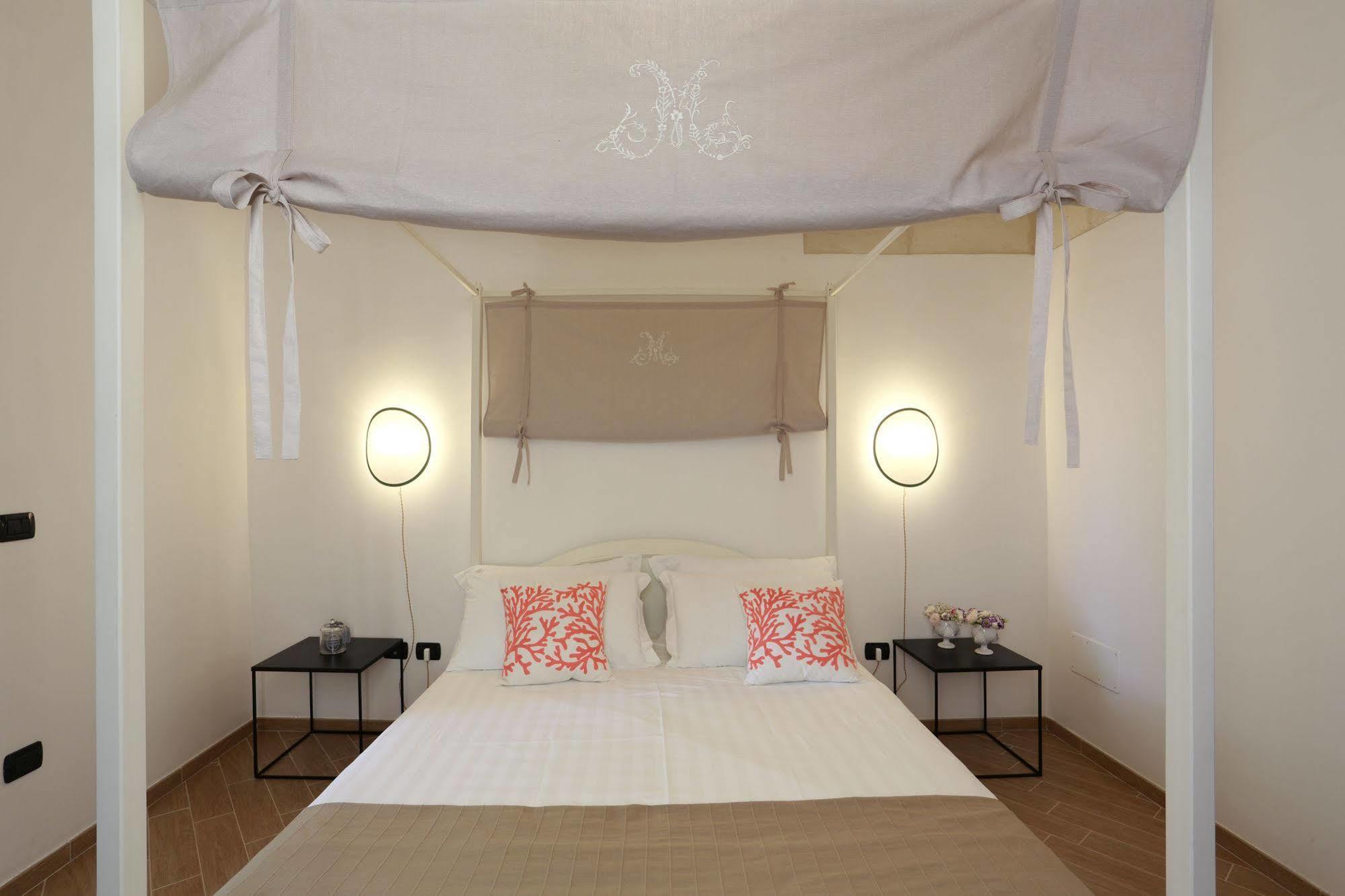 Santa Marta Suites & Apartments Lecce Exterior photo