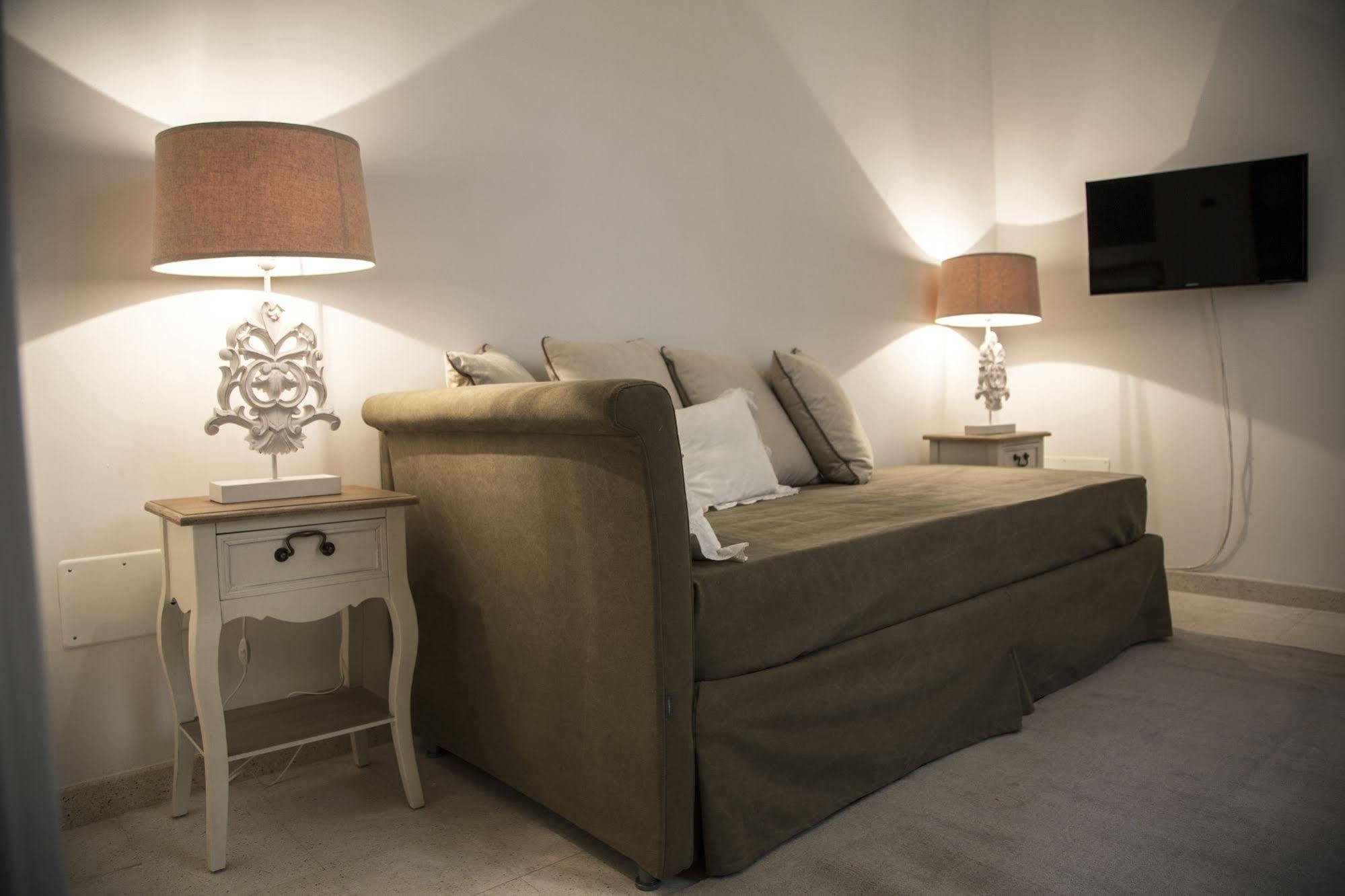 Santa Marta Suites & Apartments Lecce Exterior photo